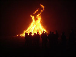 Osterfeuer (hier 2004)
